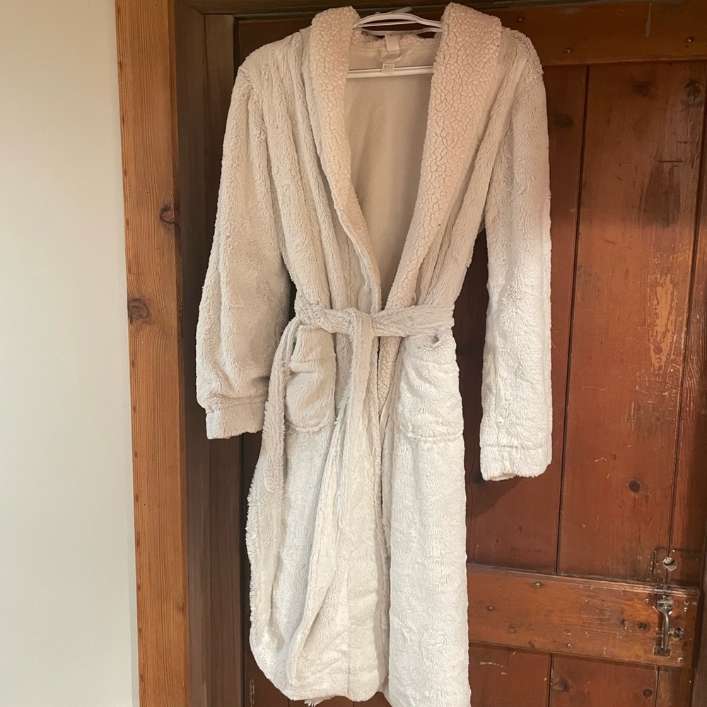 Stars Above Plush Cream Robe